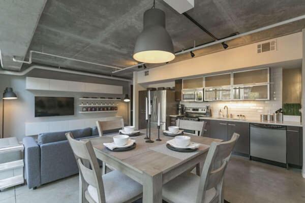 Luxe + Modern Johnny Cash Inspired Executive Condo Νάσβιλ Εξωτερικό φωτογραφία